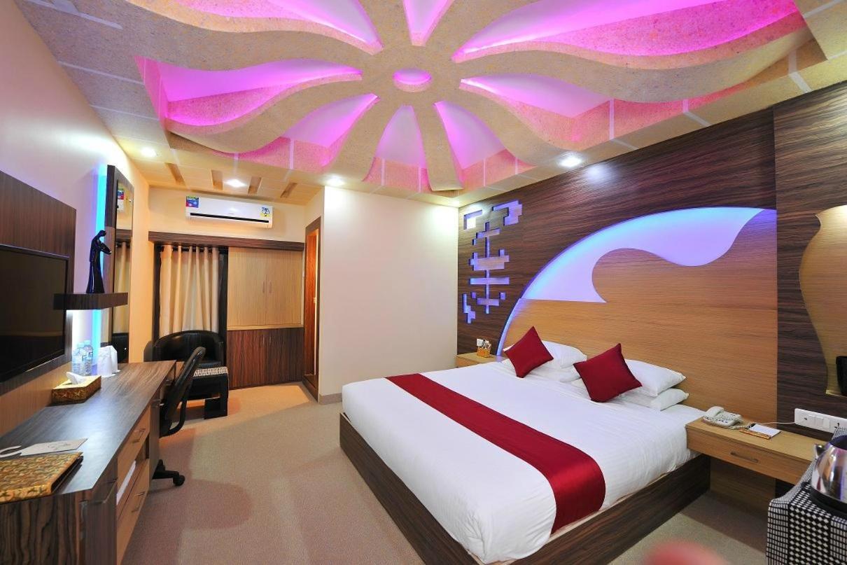 Royal Castle Hotel Negombo Exterior foto